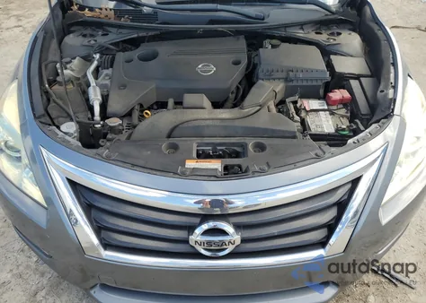 2015 Nissan Altima 2.5 z USA, uszkodzony, nr VIN 1N4AL3AP2FC297777